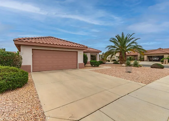 Crater Sun Grand Holiday home Surprise