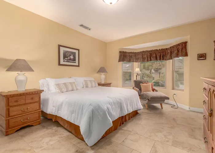 Crater Sun Grand Holiday home *